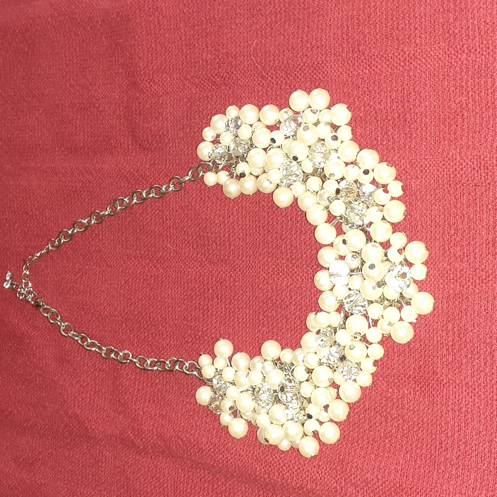 Holiday necklace